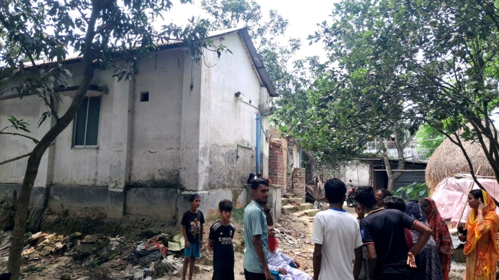 সান্তাহারে চাচার কামড়ে ভাতিজার গোপনাঙ্গে গুরুতর জখম, থানায় অভিযোগ